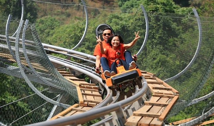 อย่างเจ๋ง! 'จังเกิ้ล คอสเตอร์' (Jungle Coaster) รถไฟรางไม้แห่งแรกในไทย จ.เชียงใหม่