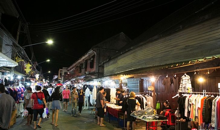 "กาดกองต้า" ถนนคนเดินมีมนต์เสน่ห์ ณ เมืองลำปาง