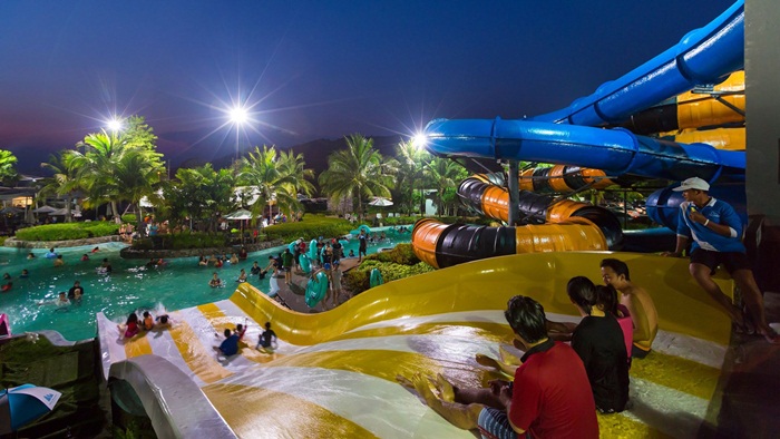 สวนน้ำ Black Mountain Water Park