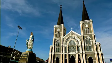 "โบสถ์วัดแม่พระปฏิสนธินิรมล" แลนด์มาร์คเมืองจันทบุรี