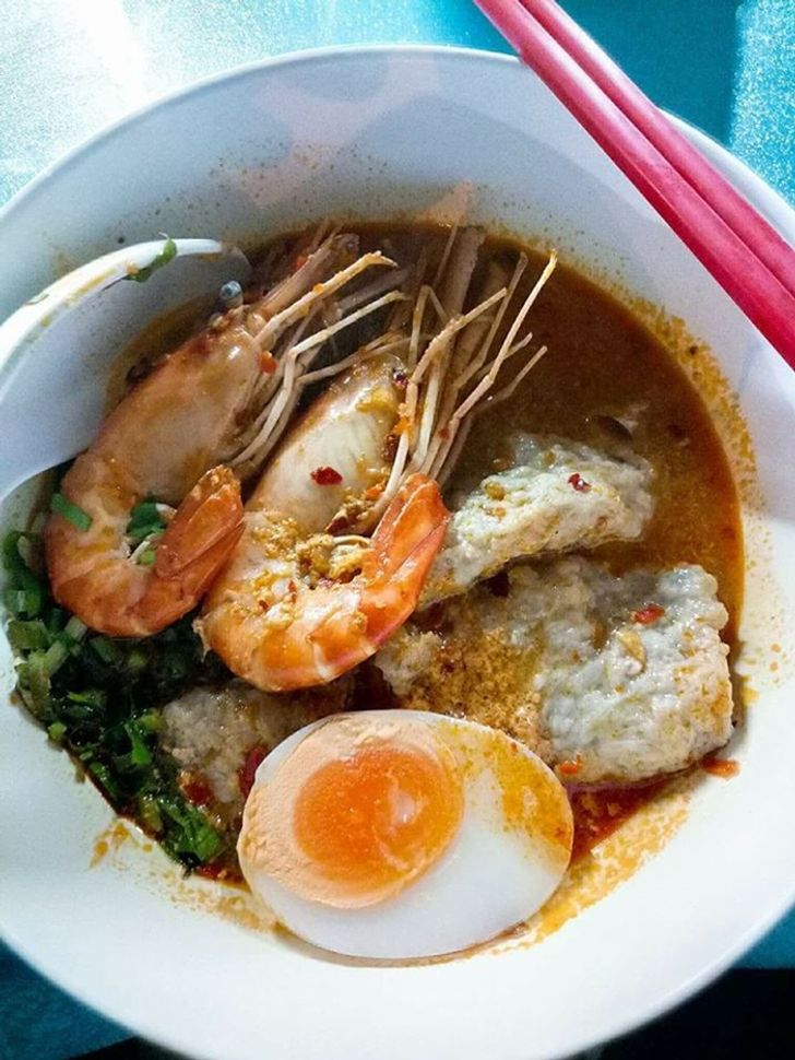 ร้านก๋วยเตี๋ยว : เด็กเส้น