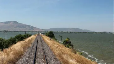 กลับมาอีกครั้งแล้ว "ทริปรถไฟลอยน้ำ" ต้อนรับเทศกาลปีใหม่ ติดตามรายละเอียดได้ที่นี่