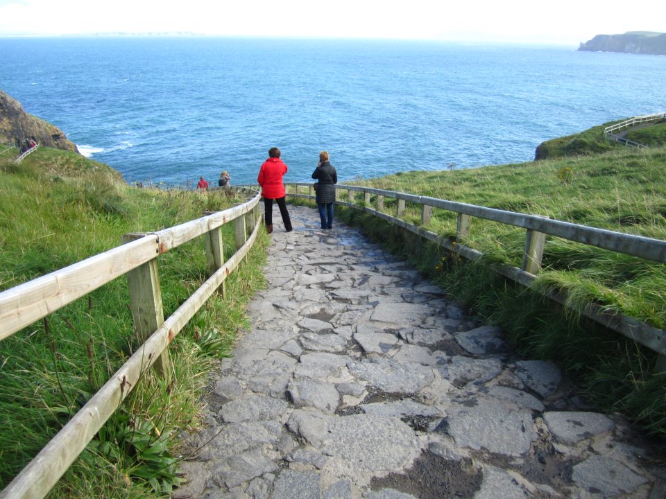 ไอร์แลนด์เหนือ (ตอนที่2) : เดินชิวที่ Londonderry และตำนานรักของยักษ์ที่ Giant's Causeway