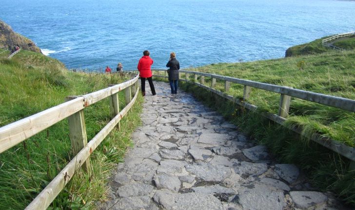 ไอร์แลนด์เหนือ (ตอนที่2) : เดินชิวที่ Londonderry และตำนานรักของยักษ์ที่ Giant's Causeway