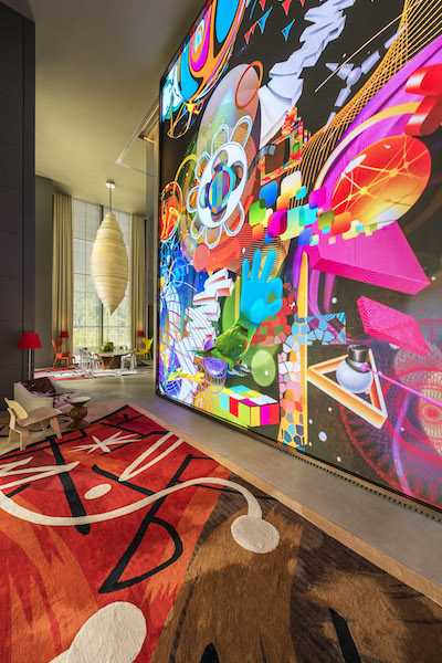TheSouthBeach_Global Village, Video Wall [Highres]