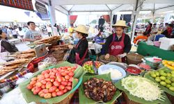 “เทศกาลอาหารถิ่น กินตามตำนาน" สายกินต้องห้ามพลาด ณ ชายหาดบางแสน