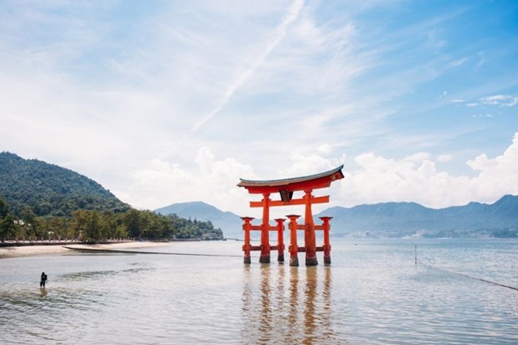 itsukushima-shrine