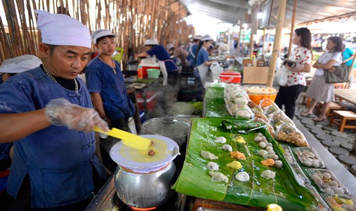 ช็อปเพลิน เดิน “ตลาดสุขใจ”