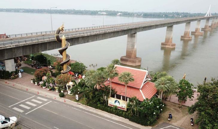 ศาลปู่พญานาคใต้สะพานมิตรภาพแห่งที่ 2 แลนด์มาร์คแห่งความศรัทธาของมุกดาหาร