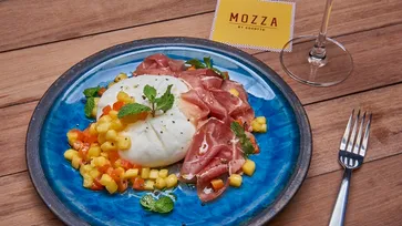 มอซซ่าบายโคคอต (Mozza By Cocotte) เทรนด์อาหารอิตาเลียนสุดล้ำ ณ ห้างเอ็มควอเทียร์
