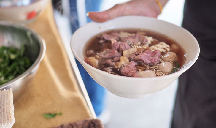 ตำนานก๋วยเตี๋ยวเนื้อสุดแซ่บแห่งจังหวัดหนองคาย “ร้านโนนสังข์”