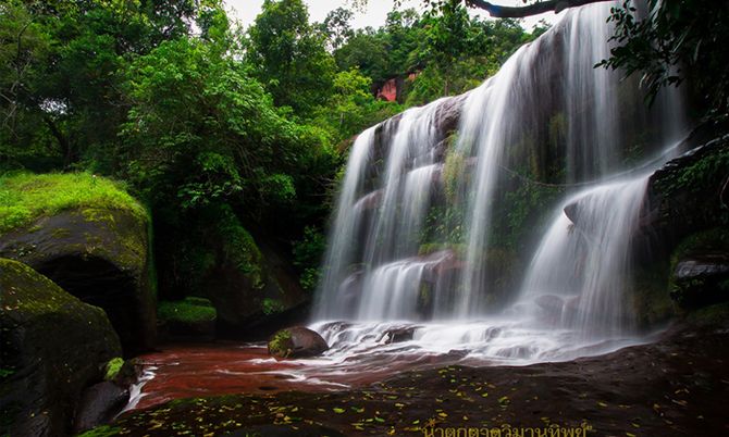 น้ำตกตาดวิมานทิพย์ ม่านน้ำสุดอลังการแห่งบึงกาฬ