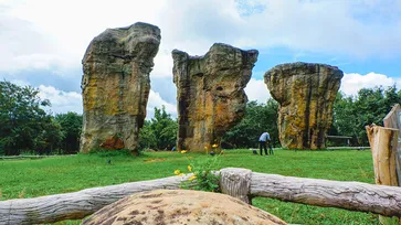 มอหินขาว สโตนเฮนจ์เมืองไทย