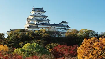 ชมความงามของใบไม้เปลี่ยนสีไปพร้อมกับทิวทัศน์ปราสาทญี่ปุ่นอันงดงาม 5 แห่ง