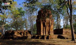 ชมร่องรอยประวัติศาสตร์ ปราสาทเขาน้อยสีชมพู สระแก้ว