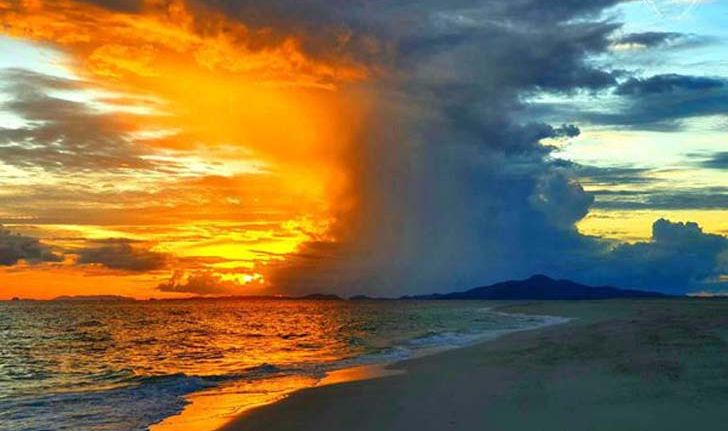 อุทยานแห่งชาติหาดนพรัตน์ธารา-หมู่เกาะพีพี เผยภาพความมหัศจรรย์ของแสงเช้าที่เกาะไผ่