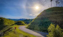 โมโกจูน้อย ช่องเย็น ชมถนนลอยฟ้าที่สวยงามที่สุดอีกแห่งหนึ่งของเมืองไทย!