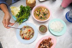 ร้านป้านาง ส้มตำยโสเก่าแก่กลางกรุง