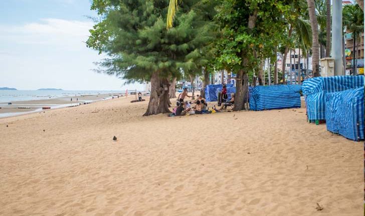 ชายหาดพัทยาเงียบ ผู้ประกอบการให้ความร่วมมือปิดกิจการ ยอมเจ็บเพื่อจบ