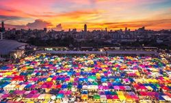 ตลาดรถไฟรัชดายังไม่ปิดถาวร! แค่ปิดชั่วคราวเพราะสถานการณ์โควิดแพร่ระบาดหนัก