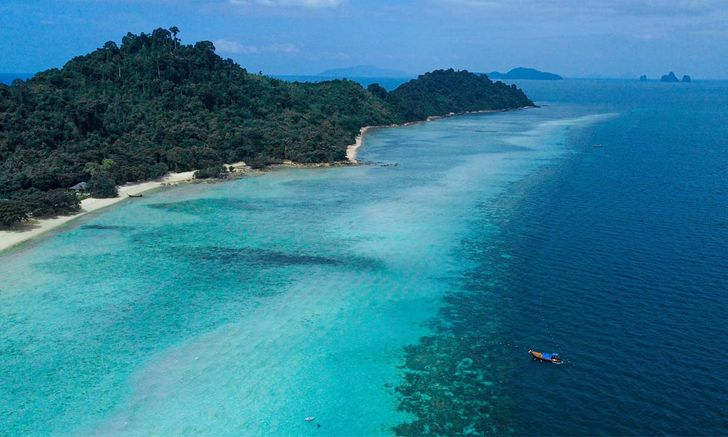 รีวิว เกาะกระดาน ชมอันซีนชายหาดที่มีรัศมีน้ำตื้นกว้างที่สุดของเมืองไทย!
