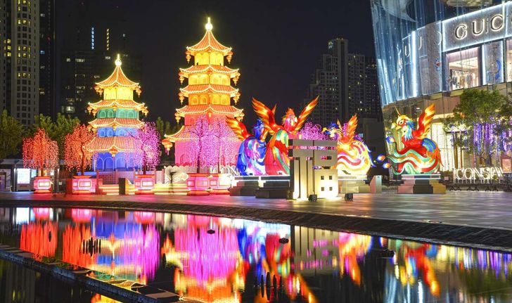 ไอคอนสยาม เบิกฟ้าฉลองเทศกาลตรุษจีน ณ โค้งน้ำท้องมังกรเก็บทรัพย์