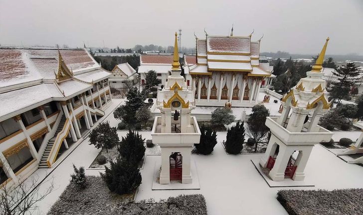 ตื่นตาตื่นใจหิมะตกปกคลุมวัดเหมอัศวาราม เมืองลั่วหยาง วัดไทยในเมืองจีน