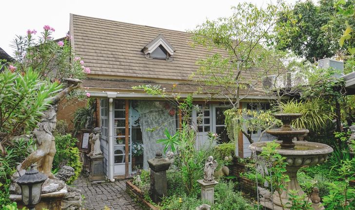 The Flora Cottage บ้านเล็ก กลางสวนดอกไม้ คาเฟ่โฮมมี่ ที่ใครๆ ก็หลงรัก