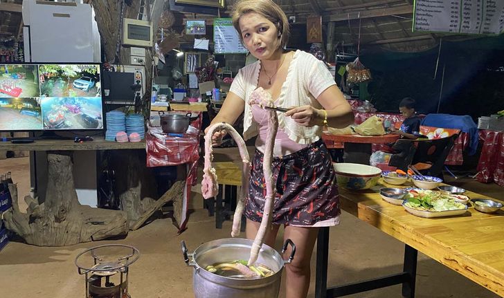 ร้านก๋วยเตี๋ยวดังเมืองนครพนม ชวนเปิบเมนูเด็ดจากตัวเดียวอันเดียววัว