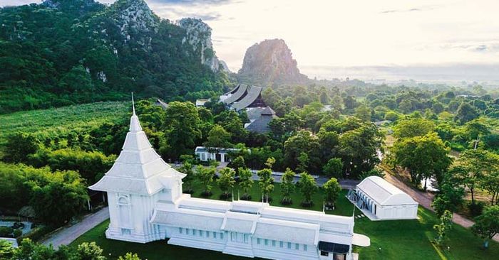 “หอมนสิการ” แหล่งท่องเที่ยวใหม่ ที่รวมพระบรมสารีริกธาตุ 18 พระองค์ มาไว้ในที่เดียว