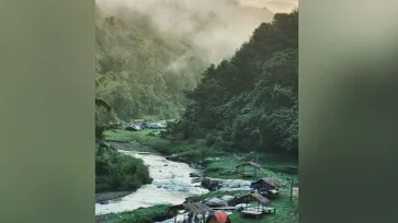 มุมลับสุดอันซีน! ลานกางเต็นท์ชมวิวแก่งทรายงาม ธรรมชาติดิบๆ ในหุบเขา