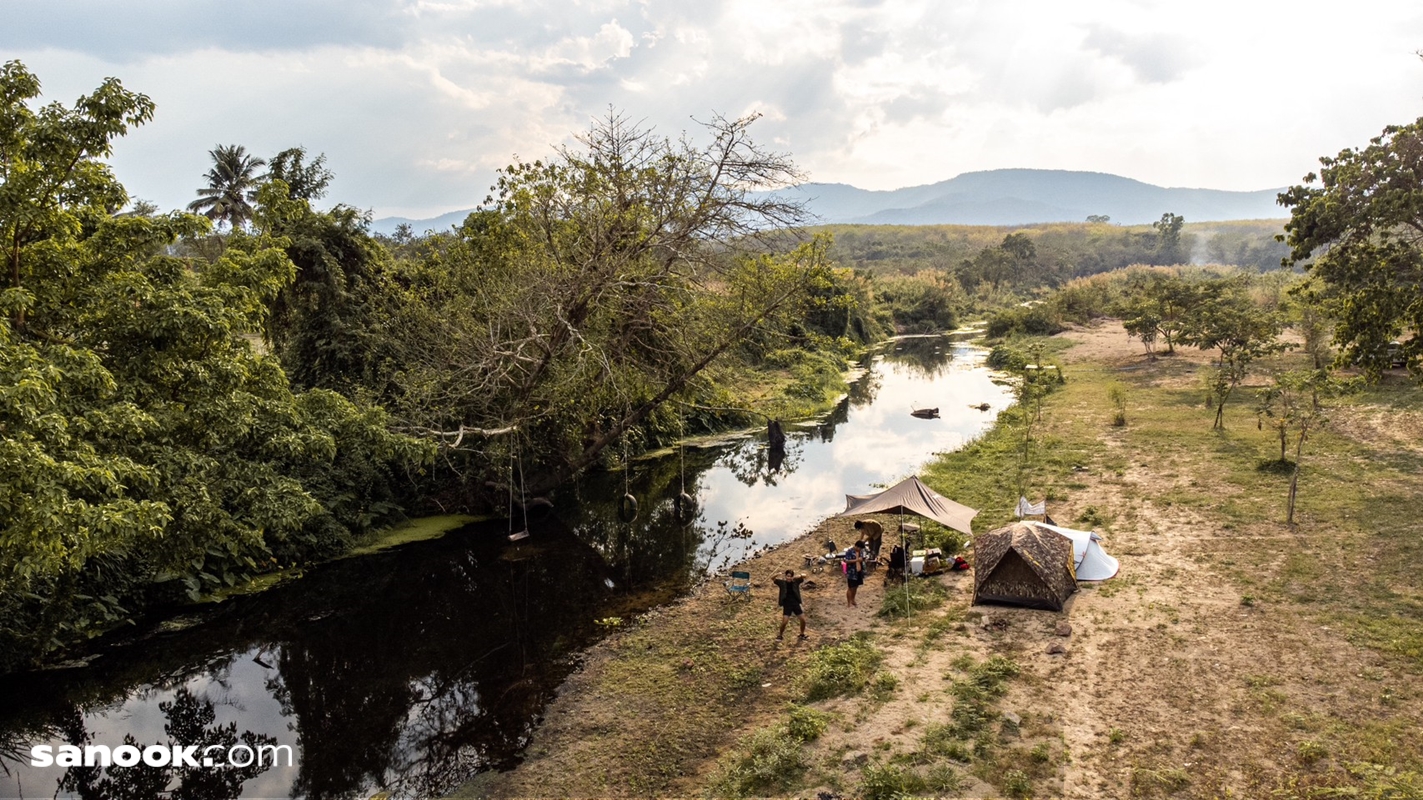 De Bear Campsite ลานกางเต็นท์ริมน้ำ สวนผึ้ง ราชบุรี