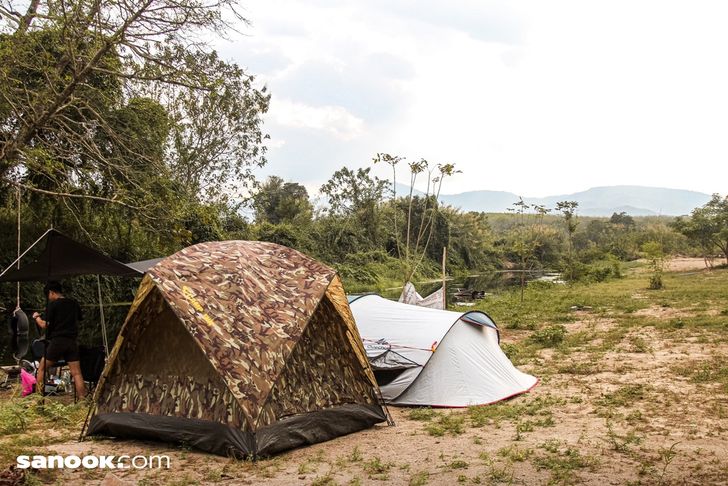 De Bear Campsite ลานกางเต็นท์ริมน้ำ สวนผึ้ง ราชบุรี