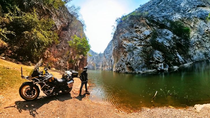 อุทยานหินเขางู ราชบุรี