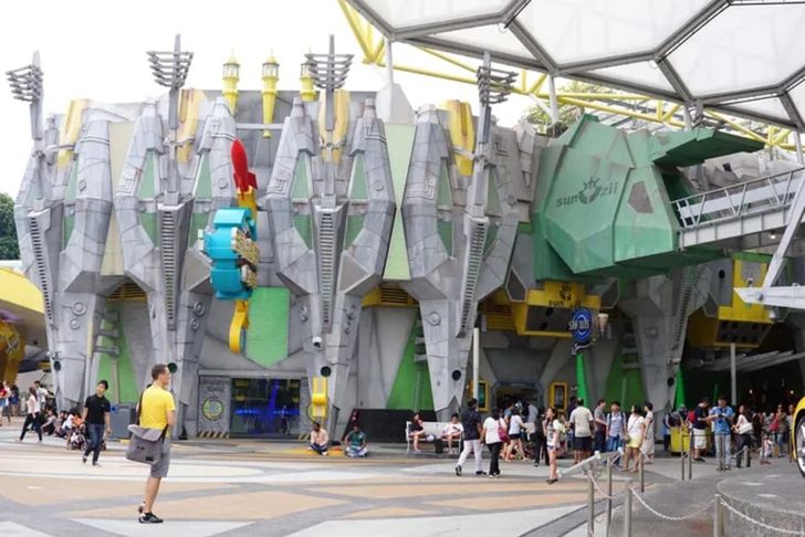 ทางเข้าโซน Sci-Fi City - Universal Studios Singapore