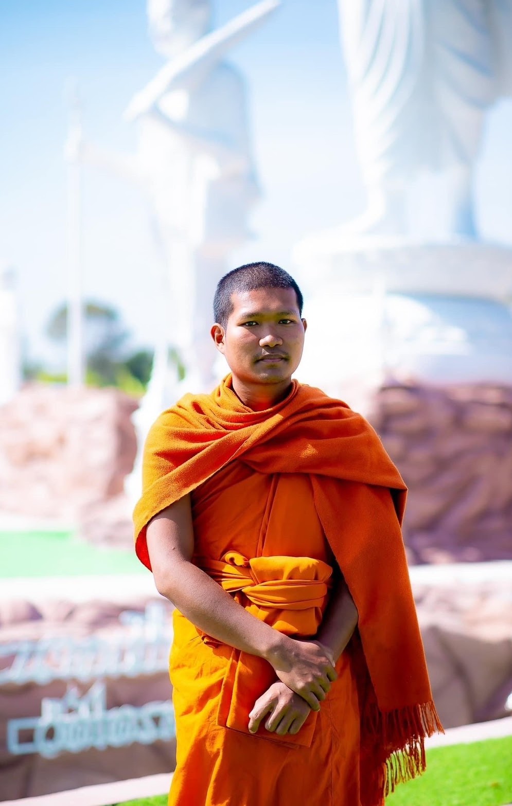 พระอาจารย์สมเกียรติ์  ผู้ดำเนินการบูรณะวัดไตรสามัคคี