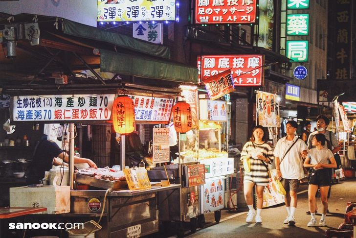 ตลาดกลางคืนลิ่วเหอ (Liuhe Night Market) เกาสง