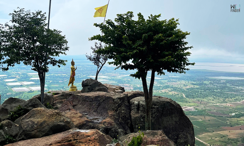 จุดชมวิว เขาพระยาเดินธง