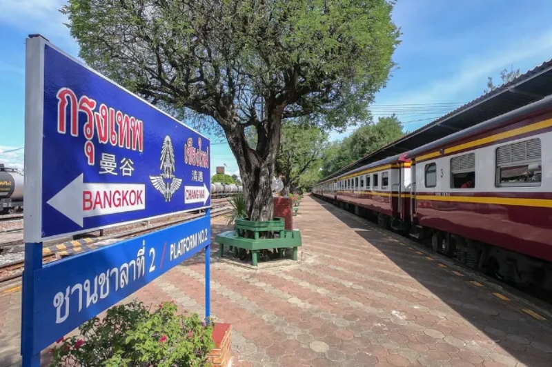 thai_sleeper_train_01