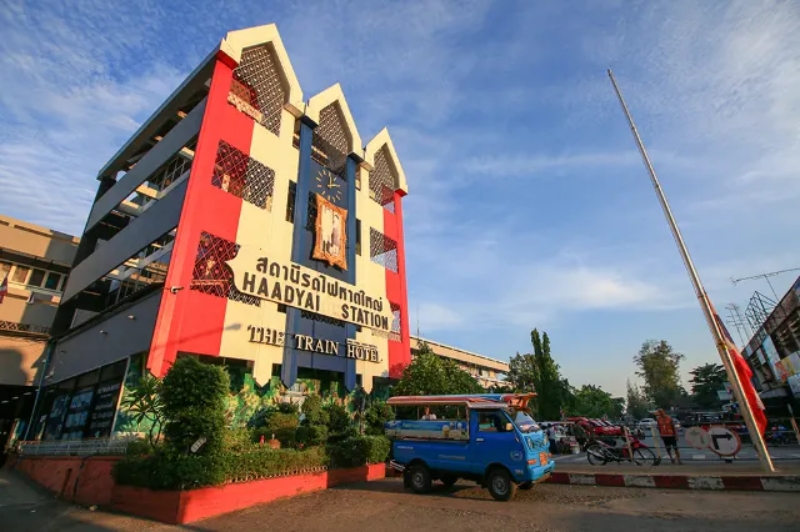 thai_sleeper_train_04