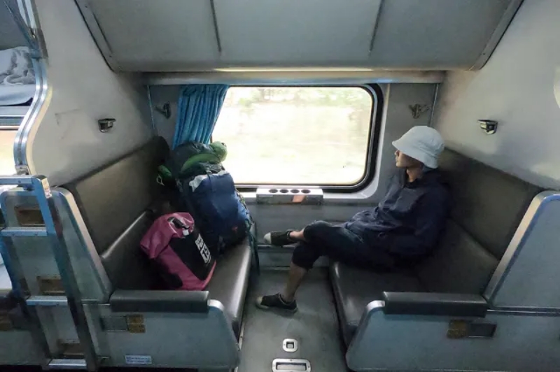 thai_sleeper_train_05