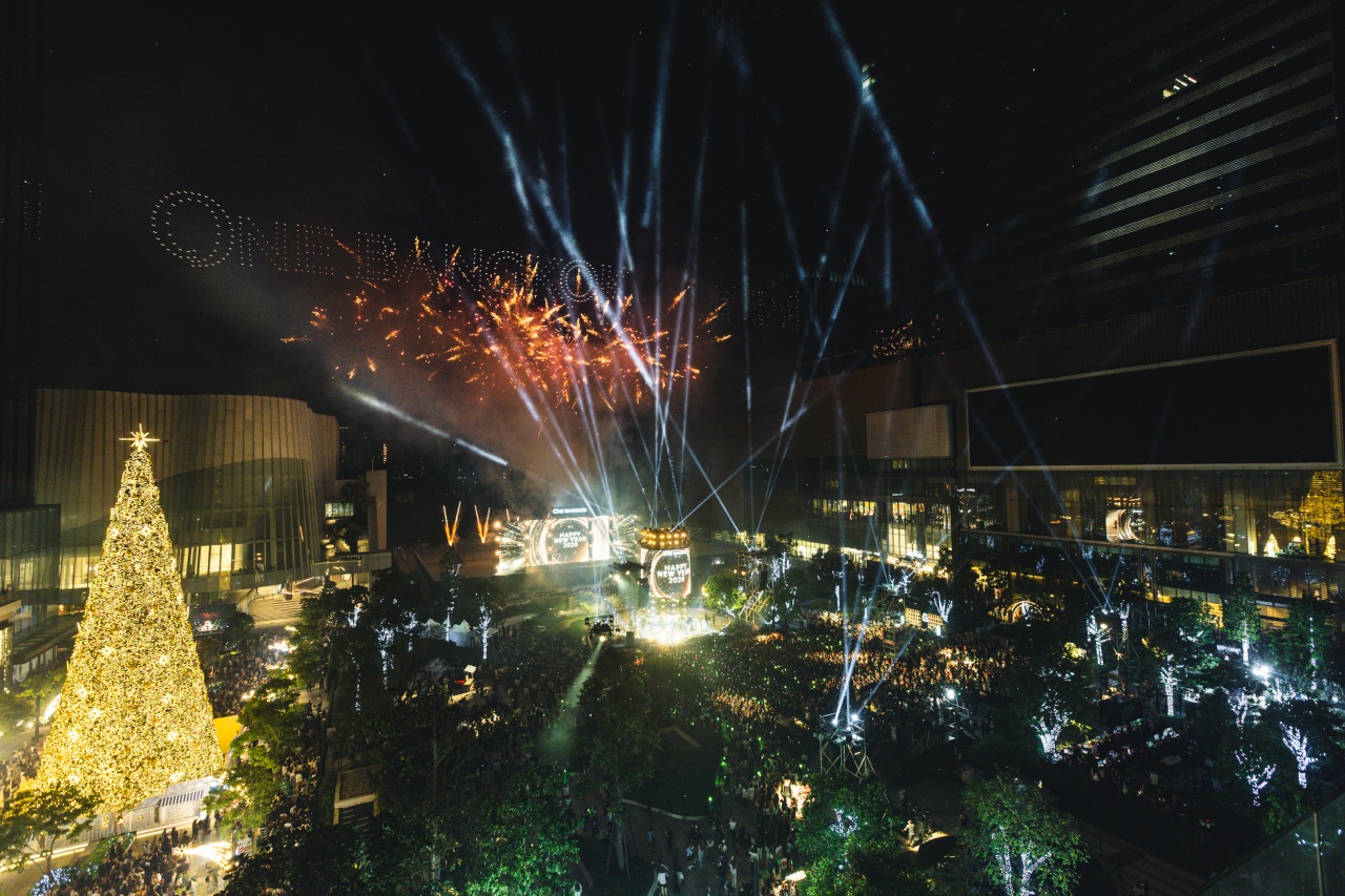 batchdronefireworkatone