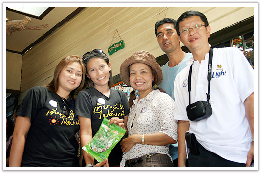พี่ๆ น้องๆ ผู้ร่วมทริปเปิดประตูสู่ จ.ชุมพร