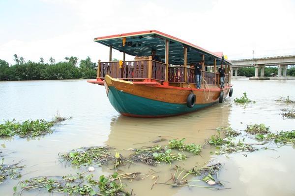 ล่องเรือชมแม่น้ำบางประกง