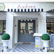 Audrey Cafe & Bistro 