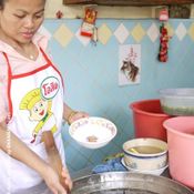 ก๋วยเตี๋ยวปีกไก่สายน้ำผึ้ง