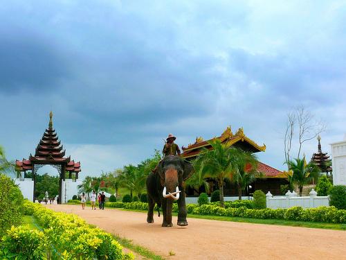 กองถ่ายภาพยนตร์ เรื่องตำนานสมเด็จพระนเรศวรมหาราช 