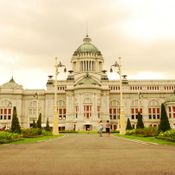 พระที่นั่งอนันตสมาคม