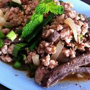 ร้านส้มตำนายดอม (เจ้าเก่า)