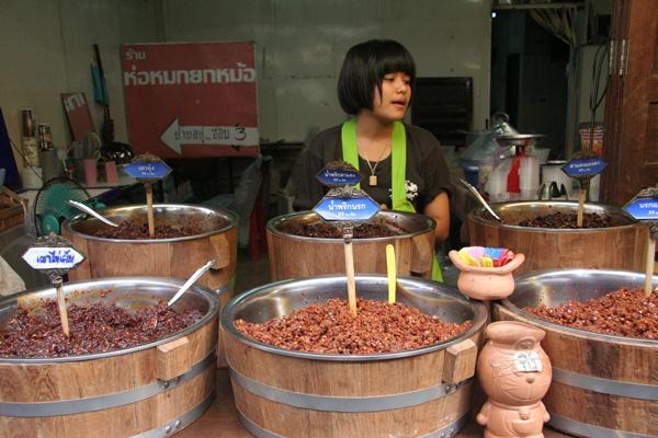 ตลาดสามชุก จ.สุพรรณบุรี